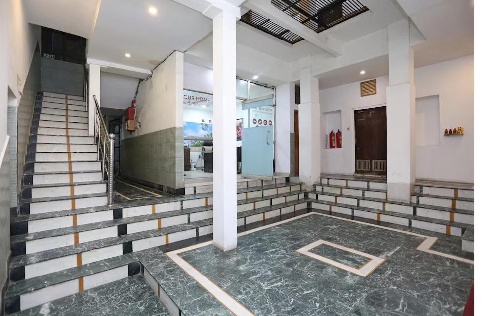 Vishal Hotel By Comfort Rooms ニューデリー エクステリア 写真